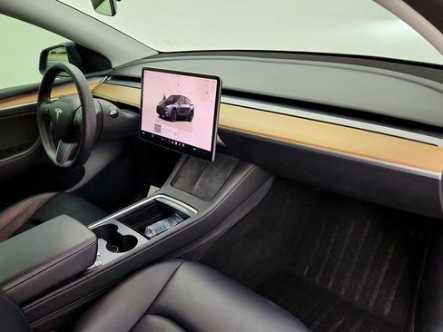 Used 2023 Tesla Model Y Long Range AWD/4WD image 30