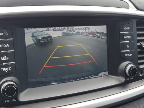 Used 2019 Kia Sorento L FWD image 27