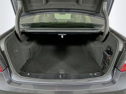 Used 2013 Mercedes-Benz E 350 Sedan image 26