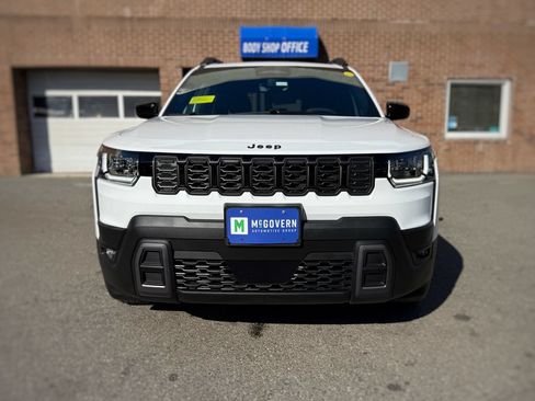 New 2026 Jeep Cherokee Laredo AWD/4WD image 2