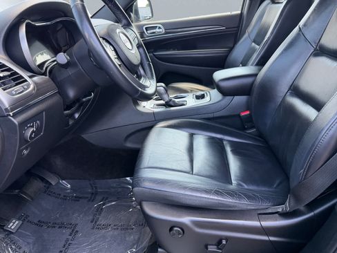Used 2018 Jeep Grand Cherokee Limited AWD/4WD image 7