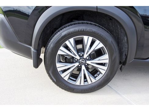 Used 2023 Nissan Rogue SV w/ SV Premium Package FWD image 30