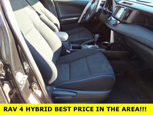 Used 2018 Toyota RAV4 XLE w/ Convenience Package image 9