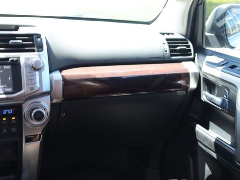 Used 2014 Toyota 4Runner Limited AWD/4WD image 21