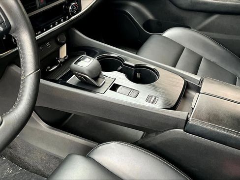 Certified 2023 Nissan Rogue SV w/ SV Premium B Package image 17