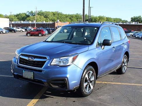 Used 2018 Subaru Forester 2.5i w/ Alloy Wheel Package AWD/4WD image 2