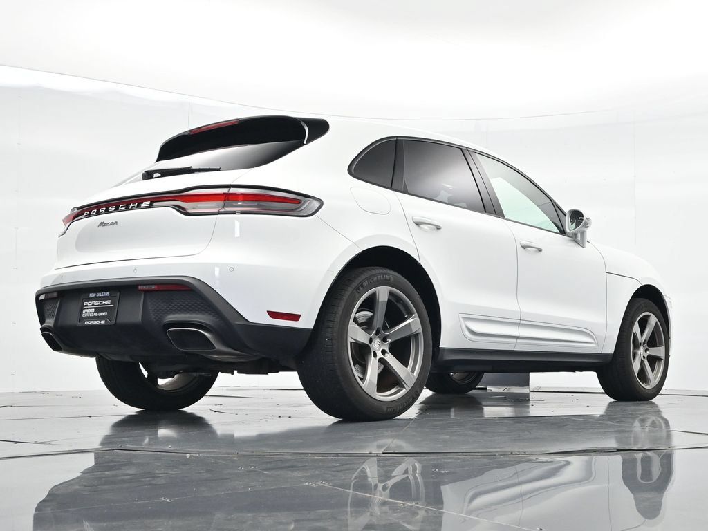 Certified 2023 Porsche Macan AWD/4WD image 22