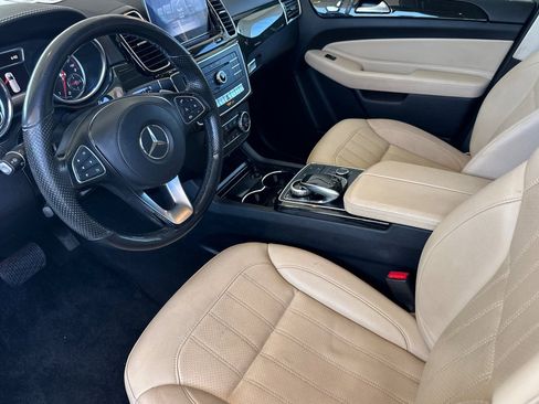 Used 2019 Mercedes-Benz GLS 450 4MATIC image 9