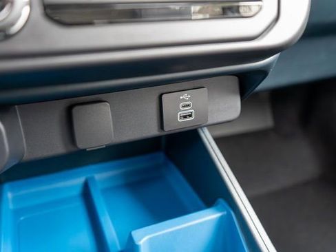 New 2025 Ford Maverick XLT w/ XLT Luxury Package image 22