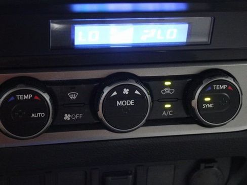 Used 2022 Toyota Tacoma SR AWD/4WD image 13