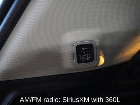 Used 2023 Jeep Grand Cherokee Limited w/ Luxury Tech Group II image 7