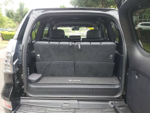 Used 2023 Lexus GX 460 Luxury w/ Accessory Package AWD/4WD image 7