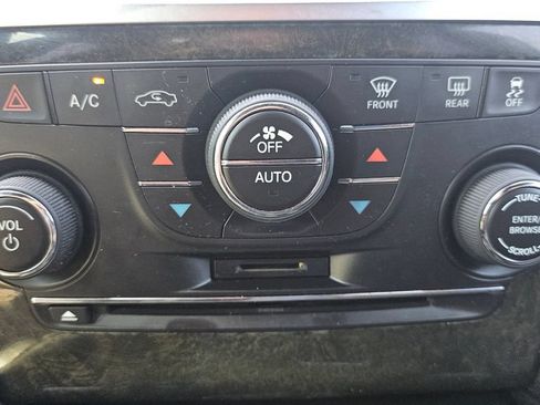 Used 2011 Chrysler 300 C w/ Sound Group RWD image 38
