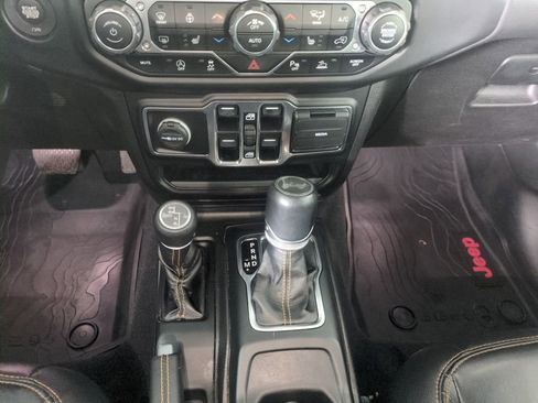 Used 2021 Jeep Wrangler Unlimited Sahara image 26