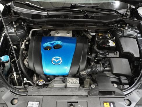 Used 2013 MAZDA CX-5 Grand Touring w/ GT Tech Pkg image 9