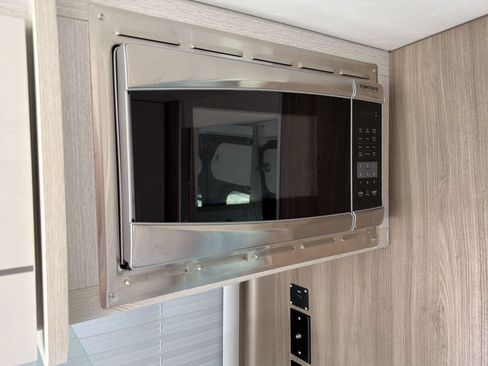 Used 2021 RAM ProMaster 1500 w/ Convenience Group FWD image 34