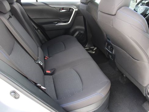 Certified 2025 Toyota RAV4 SE w/ Convenience Package image 19