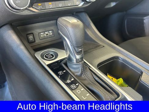 Used 2024 Nissan Sentra SV image 13