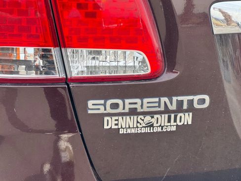 Used 2011 Kia Sorento LX image 21