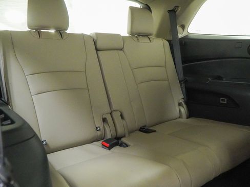 Used 2022 Honda Pilot Touring image 43