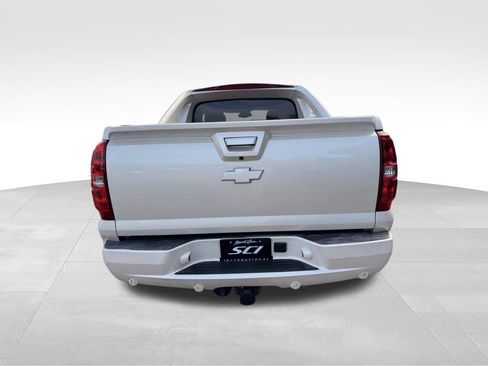 Used 2013 Chevrolet Avalanche LTZ AWD/4WD image 8