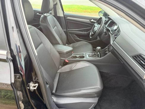 Used 2020 Volkswagen Jetta SE FWD image 29