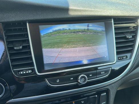 Used 2021 Buick Encore Preferred FWD image 18
