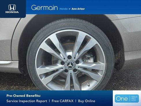 Used 2019 Mercedes-Benz C 300 4MATIC Sedan image 4