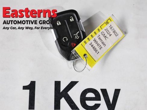 Used 2024 GMC Terrain SLT AWD/4WD image 27