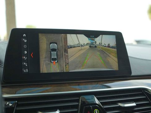Used 2018 BMW 540i image 22