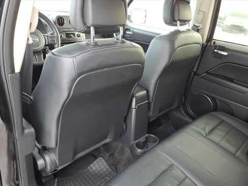 Used 2016 Jeep Patriot High Altitude image 12