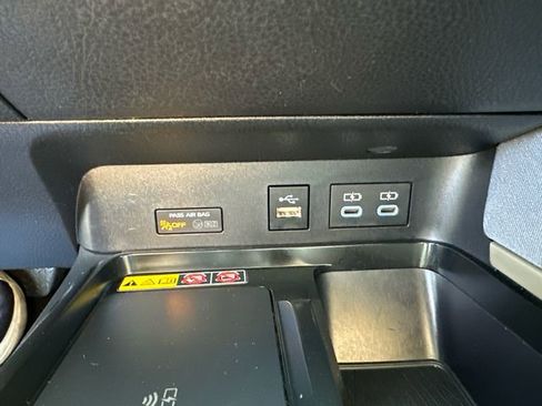 Used 2025 Toyota Camry LE w/ Convenience Package FWD image 40