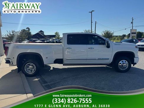 Used 2025 Chevrolet Silverado 3500 High Country w/ High Country Premium Package AWD/4WD image 5