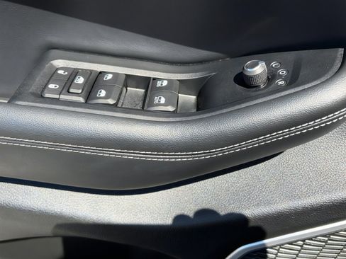 Used 2023 Jeep Grand Cherokee Limited w/ Trailer Tow Prep Group (B) image 16