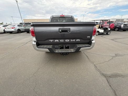 Used 2021 Toyota Tacoma TRD Off-Road AWD/4WD image 12