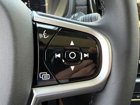 New 2025 Volvo XC90 T8 Ultra w/ Protection Package Premier image 14