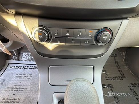 Used 2013 Nissan Sentra SV image 14