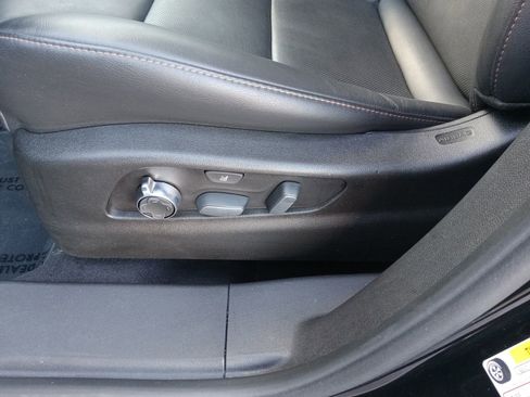 Used 2021 Cadillac XT4 Sport image 11