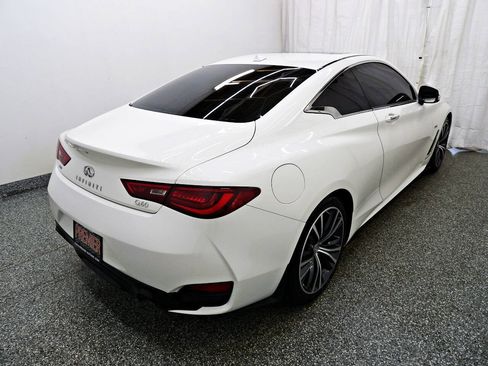 Used 2017 INFINITI Q60 2.0t w/ Premium Plus Package 2.0T AWD/4WD image 6