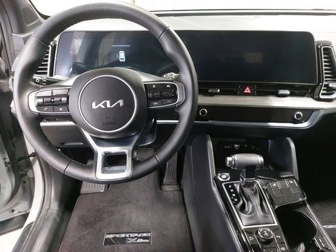 Used 2025 Kia Sportage X-Line w/ Premium Package image 30