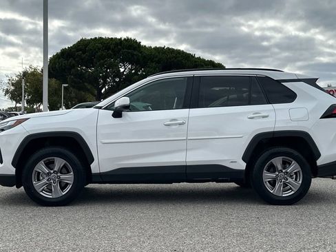 Certified 2024 Toyota RAV4 LE AWD/4WD image 6