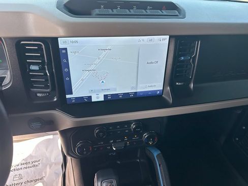 Used 2022 Ford Bronco Wildtrak AWD/4WD image 17