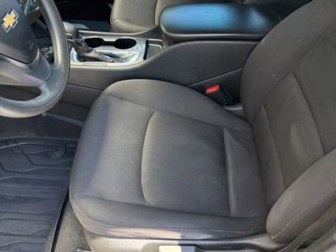 Used 2021 Chevrolet Malibu LS FWD image 5