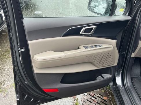 New 2026 Kia Carnival LXS image 10