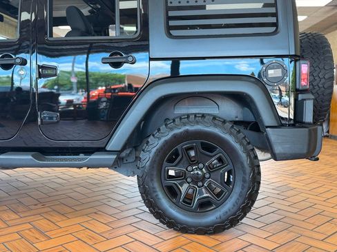 Used 2017 Jeep Wrangler Unlimited Sport AWD/4WD image 16