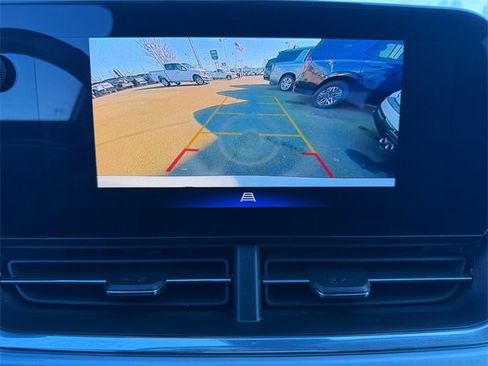 Used 2024 Chevrolet Trax LT w/ Driver Confidence Package image 19