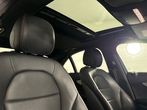 Used 2019 Mercedes-Benz C 300 Sedan image 15