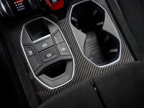 Used 2023 Lamborghini Urus Performante AWD/4WD image 28