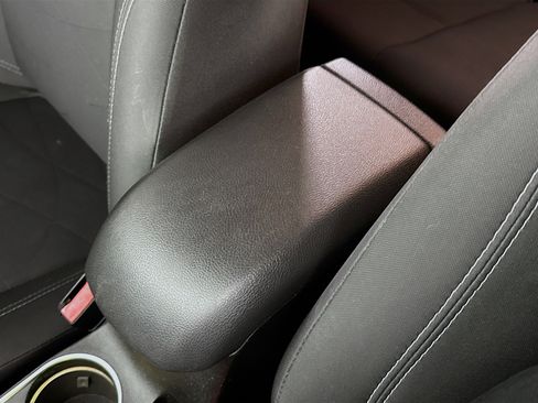 Used 2018 Ford Fiesta SE image 18