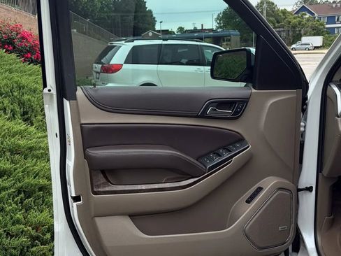 Used 2016 Chevrolet Tahoe LT RWD image 11